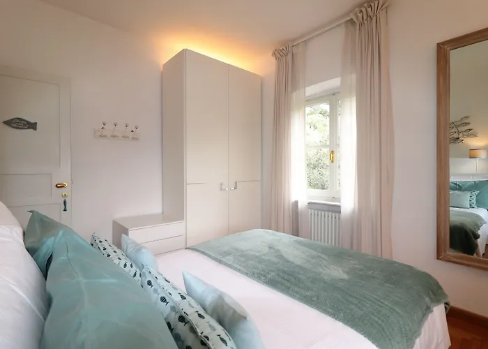 לינה וארוחת בוקר Casa Ninni 4*